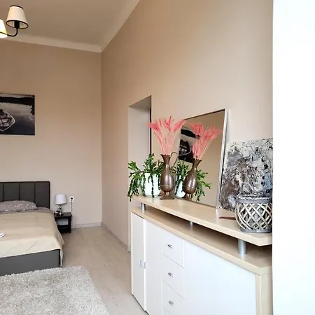 Cozy 2 In The Oldtown Of Apartman