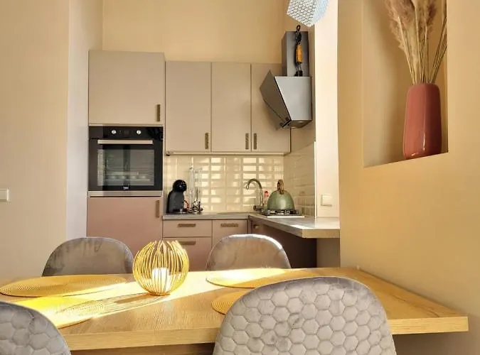 Cozy 2 In The Oldtown Of *